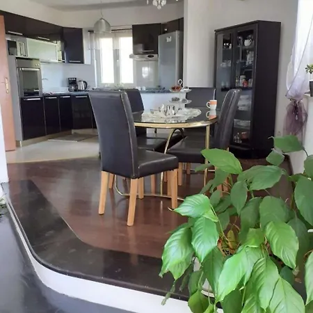 Apartman With Parking Space - 22490 *