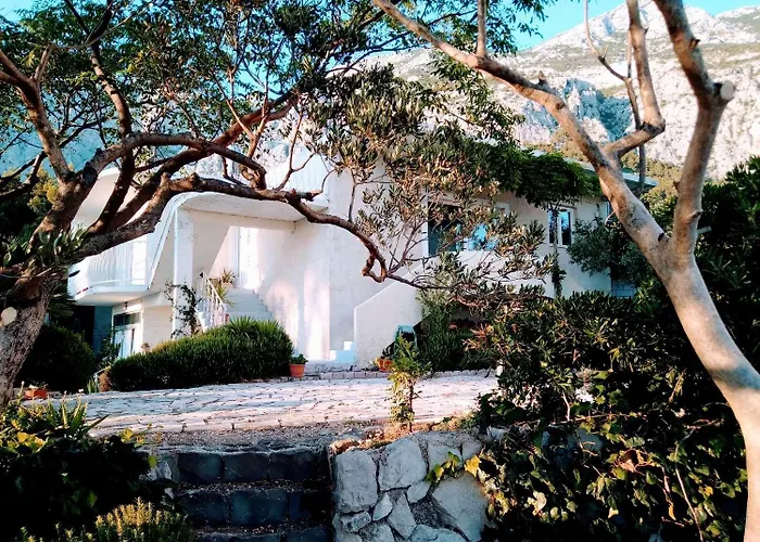 Apartment With Parking Space - 22490