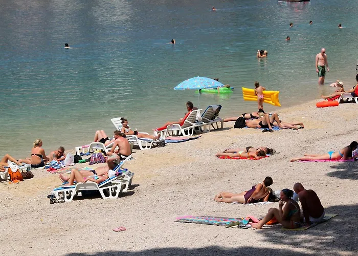 Apartment With Parking Space - 22490 Makarska